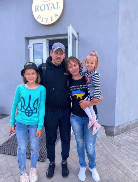 Сім’я з Очакова веде власну війну з хворобами: лікування потребує мама, тато і молодша донька