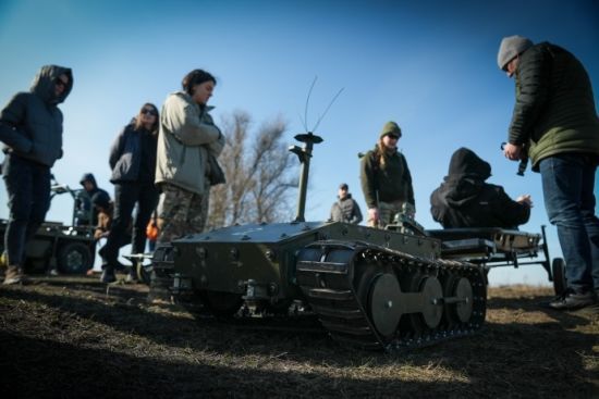 Евакуація поранених з поля бою: в Україні розповіли про нові розробки (фото)