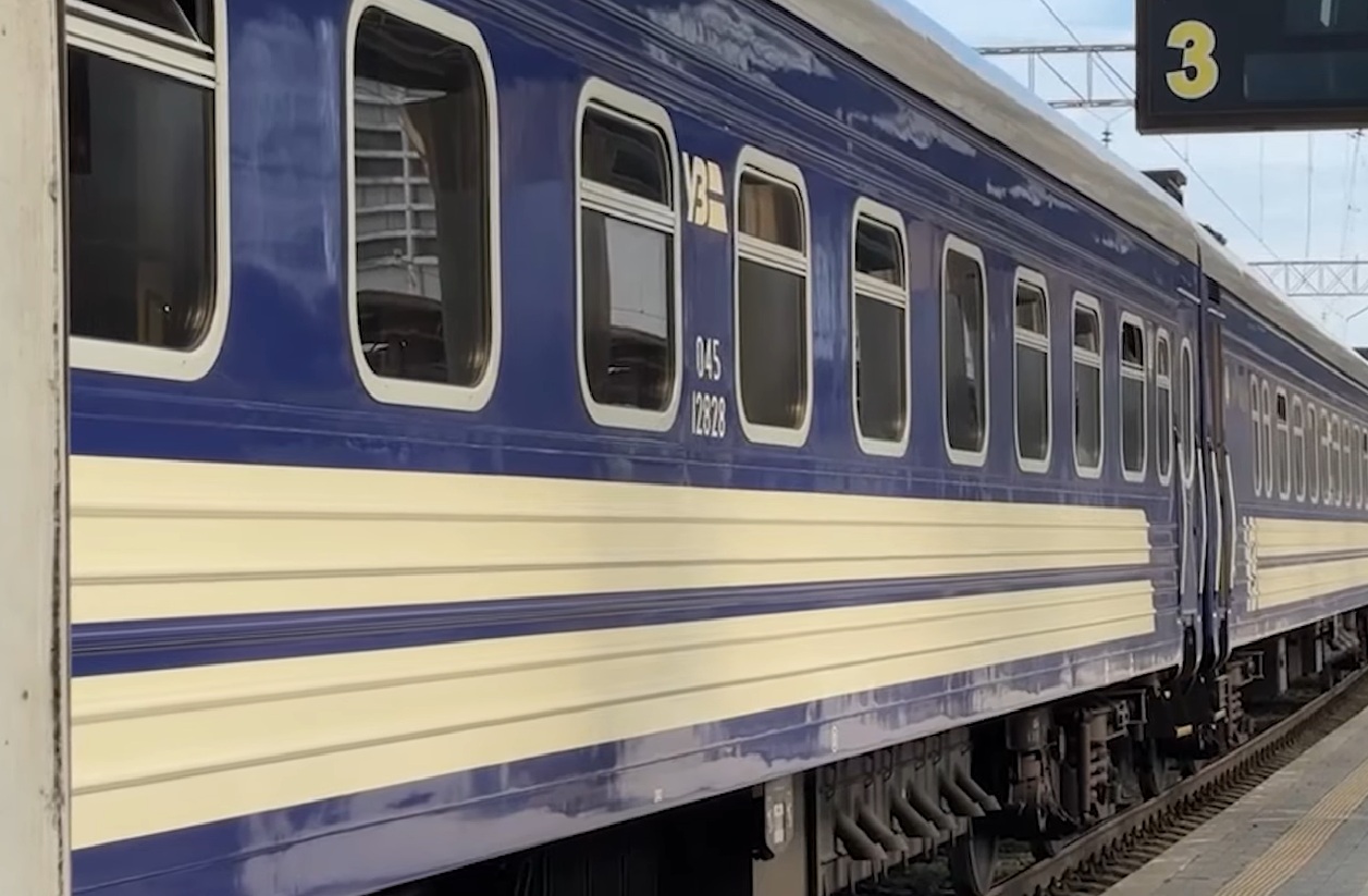 Новий графік руху поїздів у Сумській області: які важливі рейси змінили маршрут