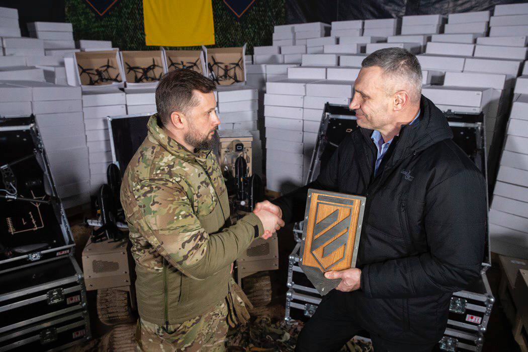 FPV, мавіки, бомбери та наземні роботи: Київ передав бійцям 3 корпусу ще понад 10 тисяч різних дронів, - Кличко