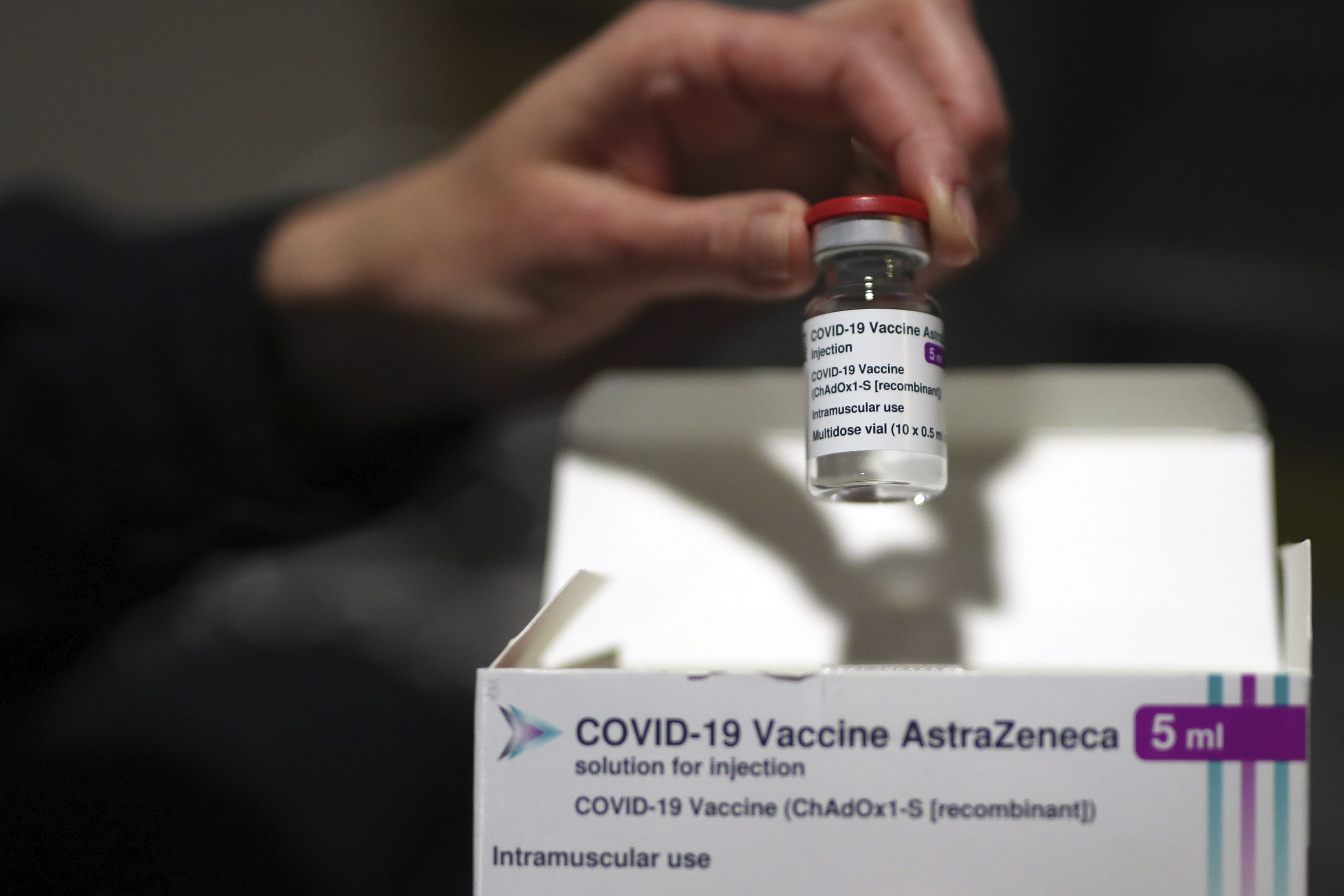 Вакцина признана. ASTRAZENECA вакцина от коронавируса. Вакцина от Covid-19. ASTRAZENECA вакцина от коронавируса в России. Вакцина Франция.